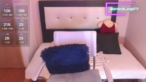 amanda online show from December 17, 2:21 pm