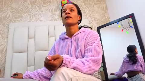 daffnelewis online show from February 9, 11:23 am