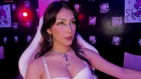 Snapshot of dafne_goth chatting on December 17, 10:11 pm Dafne online show from December 17, 10:11 pm