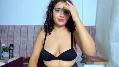 dahlia_rossee online show from July 27, 9:01 pm