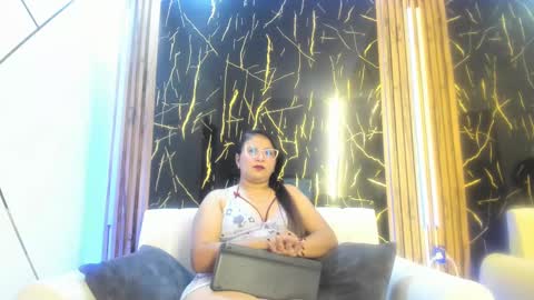 Snapshot of dahlia_vera11_aws chatting on September 30, 3:45 am dahlia_vera11_aws online show from September 30, 3:45 am