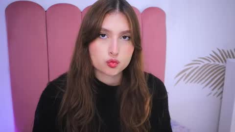Snapshot of daisha_riley chatting on February 25, 12:16 pm Lauren online show from February 25, 12:16 pm