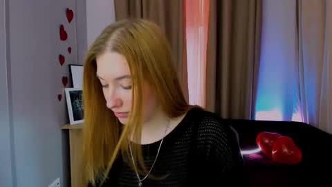 Little Di online show from February 26, 1:43 pm