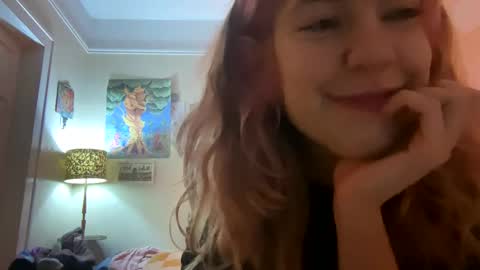 Snapshot of daisybaby699 chatting on February 5, 8:21 am DaisyB3 online show from February 5, 8:21 am