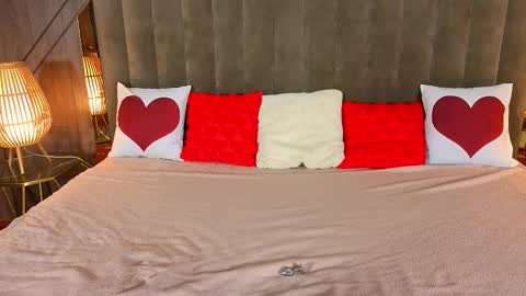 daisydelight_ online show from February 28, 2:05 pm