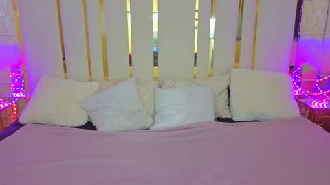 daisydelight_ online show from September 22, 1:26 am