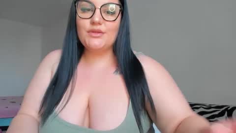 Snapshot of daisywalker chatting on February 23, 7:06 am Margaret online show from February 23, 7:06 am