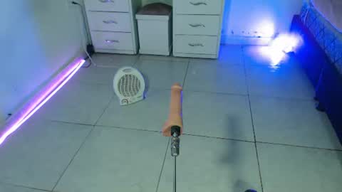 VALENTINA  online show from July 18, 7:00 am
