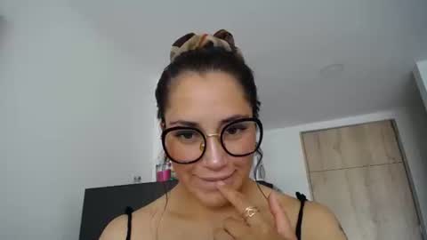 IG  dakotasofiaa online show from December 2, 5:37 pm