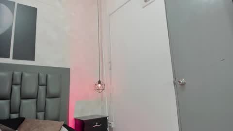 Dakota  online show from March 6, 2:12 pm