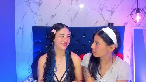 dakotaa_johnson online show from March 19, 10:36 pm