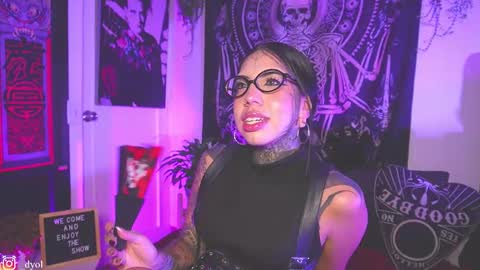 dalia_vorhees online show from March 3, 12:38 am