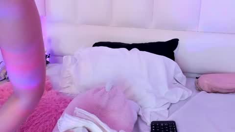 daliacastle online show from June 5, 3:18 pm