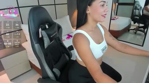 Snapshot of dana_daree chatting on October 18, 2:14 am D A N A online show from October 18, 2:14 am