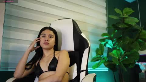 Snapshot of danaa_rouse chatting on October 22, 10:15 pm danaa_rouse online show from October 22, 10:15 pm