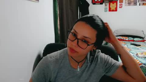 dani y jocelyn online show from December 3, 7:27 pm