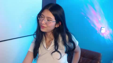 dani_tf online show from April 11, 9:51 pm