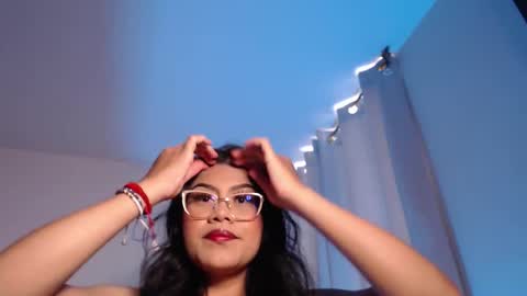 Snapshot of daniela_valencia chatting on September 29, 8:03 pm Lucia online show from September 29, 8:03 pm