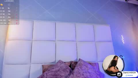 Snapshot of danii_hill chatting on September 13, 5:26 am Danii online show from September 13, 5:26 am