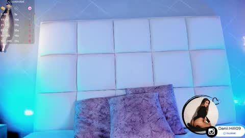 Snapshot of danii_hill chatting on October 17, 6:49 am Danii online show from October 17, 6:49 am