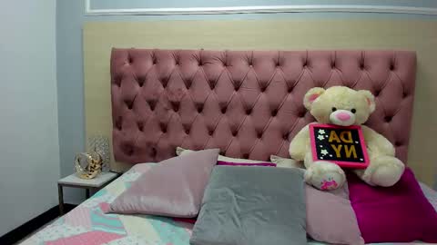 Snapshot of daniibelluci chatting on September 13, 4:09 am DaniiBelluci online show from September 13, 4:09 am