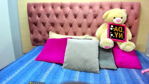 Snapshot of daniibelluci chatting on March 11, 4:30 am DaniiBelluci online show from March 11, 4:30 am