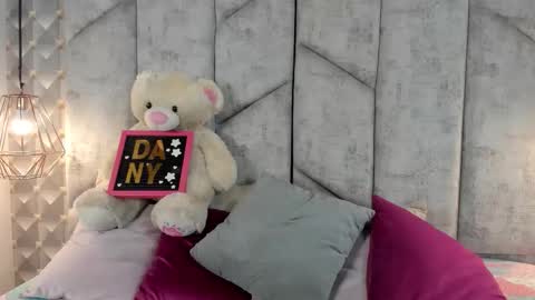 Snapshot of daniibelluci chatting on October 17, 4:05 am DaniiBelluci online show from October 17, 4:05 am