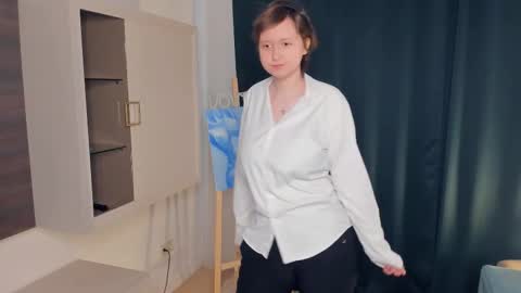 Dani online show from February 3, 8:19 am