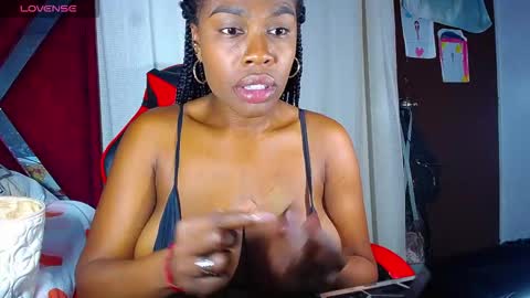 danisabrownn online show from November 18, 7:04 pm