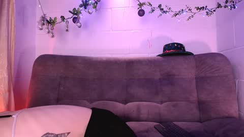 danita_veelz online show from December 16, 8:20 am