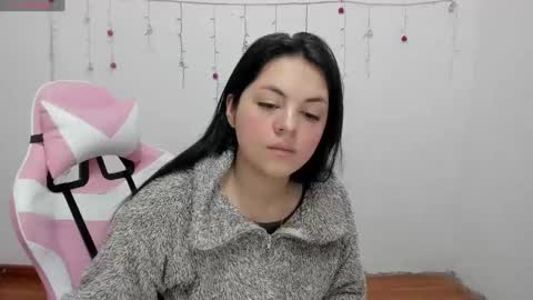 danna online show from December 8, 1:14 pm