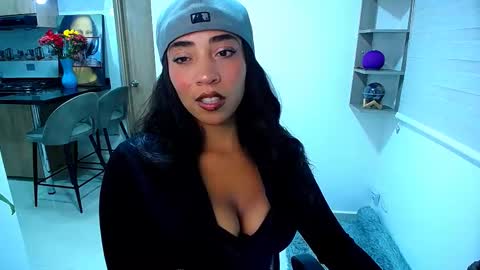 Snapshot of danna__ross chatting on October 24, 12:17 am Danna  Ross online show from October 24, 12:17 am