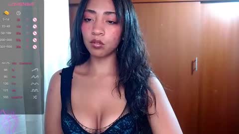 Snapshot of danna__ross chatting on December 3, 9:01 pm Danna  Ross online show from December 3, 9:01 pm