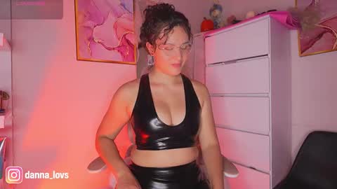 Danna Lovs online show from October 13, 6:10 pm