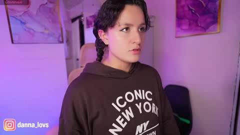 Danna Lovs online show from April 8, 10:50 am