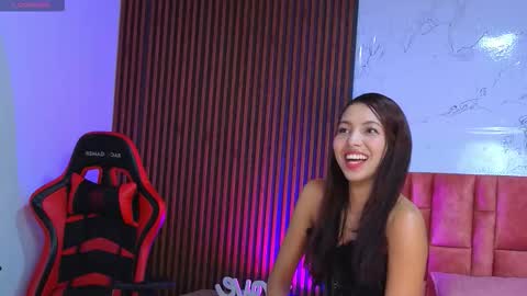 Snapshot of danna_peters chatting on October 17, 8:34 pm danna_peters online show from October 17, 8:34 pm