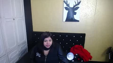 Danna Garza online show from December 31, 3:34 am