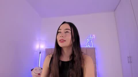 Snapshot of dannate1 chatting on February 15, 9:28 pm danna online show from February 15, 9:28 pm