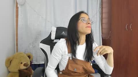 Danni Ruiz online show from January 10, 10:57 pm