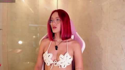 Daphne online show from February 20, 3:05 am