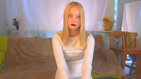 Kami online show from October 15, 4:37 am