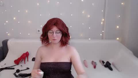 Kelly online show from February 28, 7:41 am