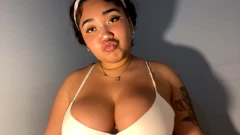 dayqueen1 online show from June 7, 3:30 pm