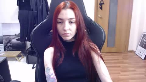 Snapshot of dead_girll chatting on March 12, 9:24 pm freak online show from March 12, 9:24 pm