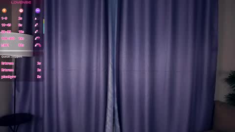 Charlie 18yo online show from November 26, 5:41 am