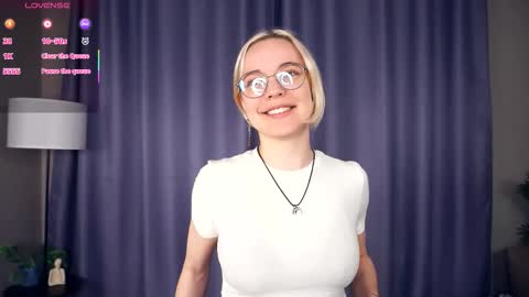 Charlie 18yo online show from December 4, 5:42 am