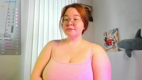 Snapshot of debbiewood chatting on October 19, 5:20 am DeboraDebbieDee online show from October 19, 5:20 am