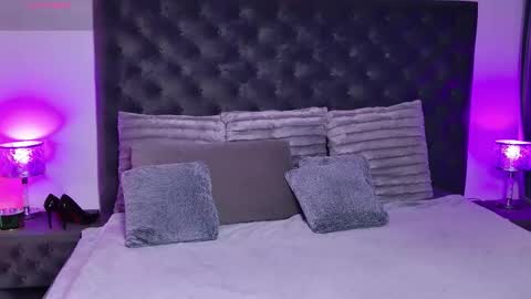 debinnyneanalover online show from March 19, 9:46 am