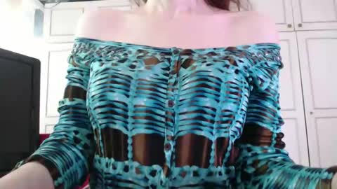 KamiDevi online show from February 27, 2:32 pm