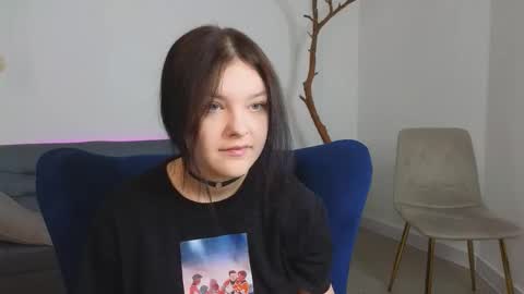 deliaeffy online show from March 23, 2:01 pm